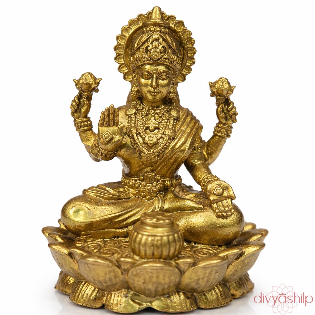 Lakshmi ji (Brass 3.9 Inch)